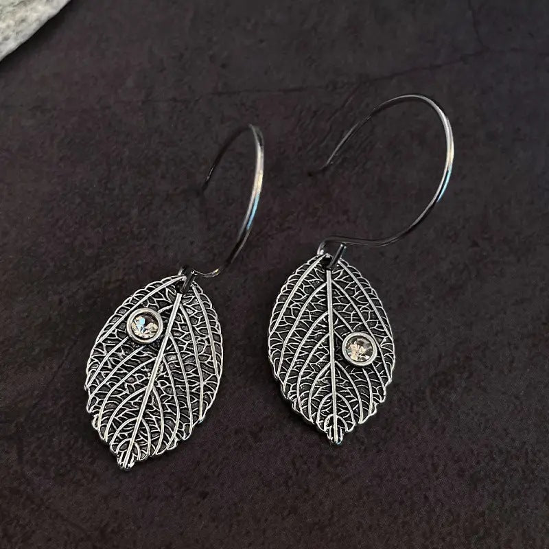 Simple Vintage Leaves Earring Pendant For Ladies