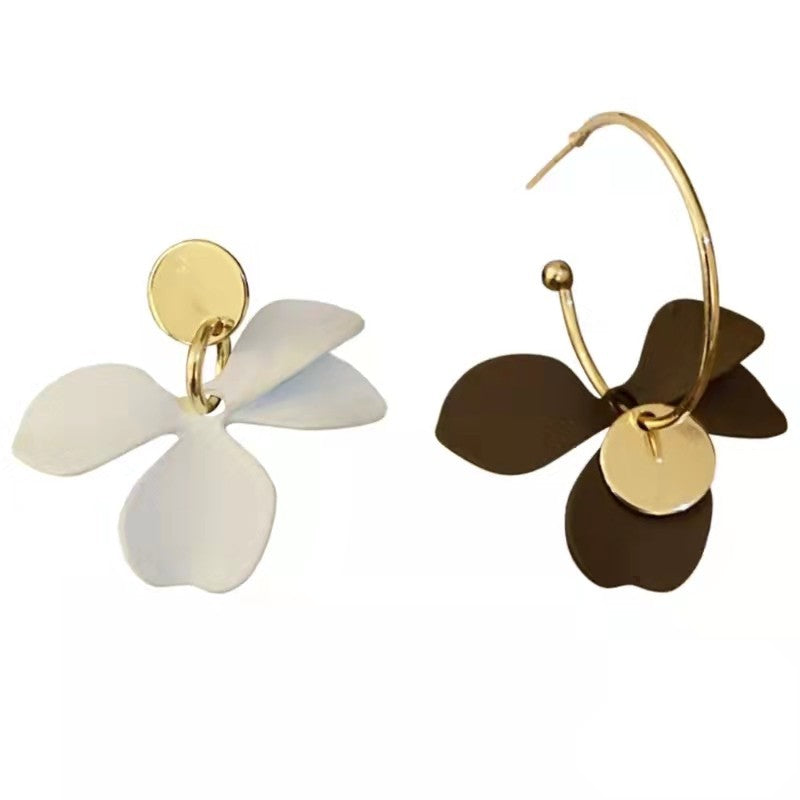 Autumn And Winter French Retro Senior Sense Matte Petal Asymmetrical Earrings