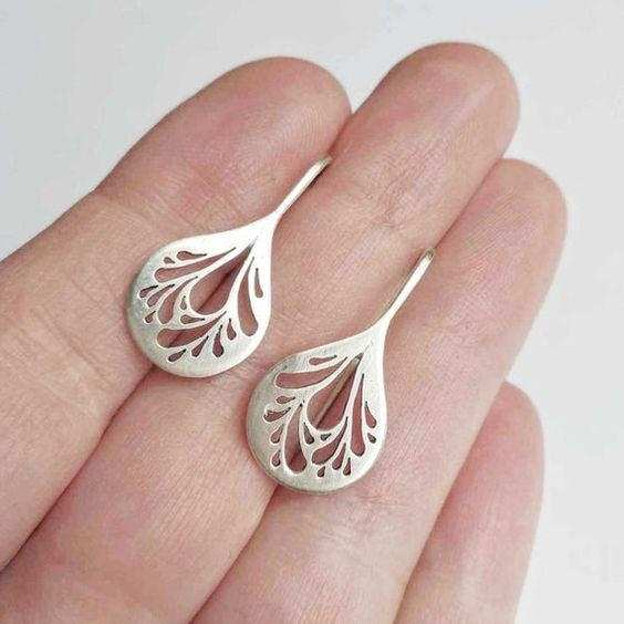 Artistic Hollow Leaf Earrings European And American Popular Retro