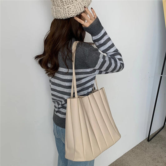 Color Series Pleated Simple Literary Handbag