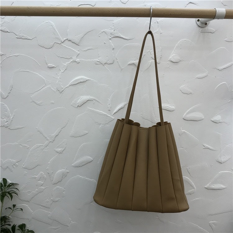 Color Series Pleated Simple Literary Handbag