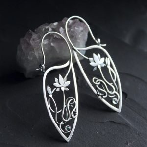 Flower Hollow Earrings Antique Niche Design Earrings