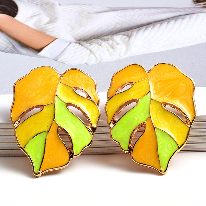 Fashion Leaf Dripping Metal Earrings - Image 6