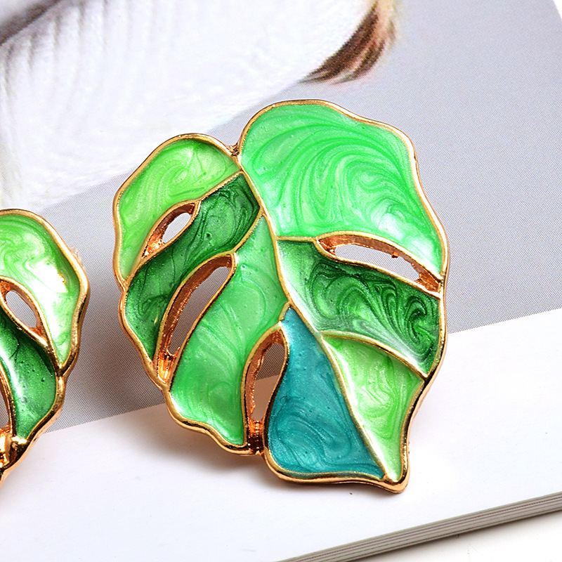 Fashion Leaf Dripping Metal Earrings - Image 8